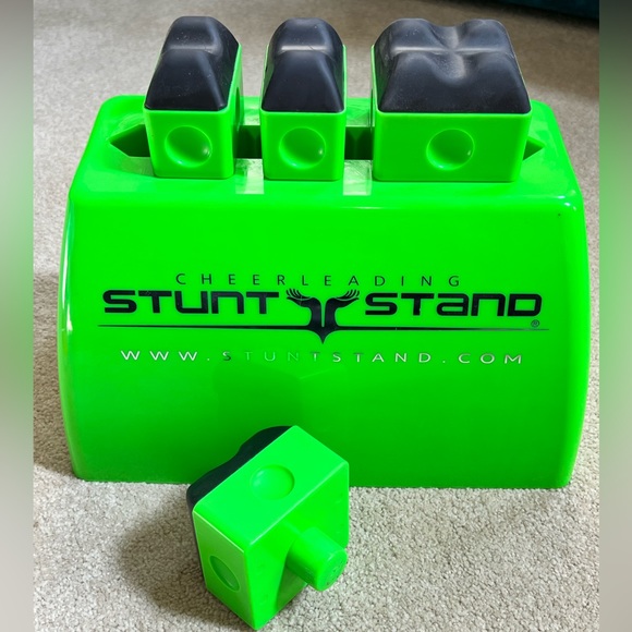Stunt Stand | Other | Stunt Stand Cheerleading Flyer Training Block ...